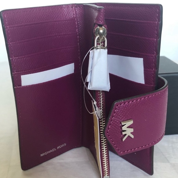 Michael Kors Voyager tote and wallet - Picture 5 of 7